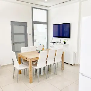 Apartamento Luxury In The Centre Ac Parking Garden, Budapest